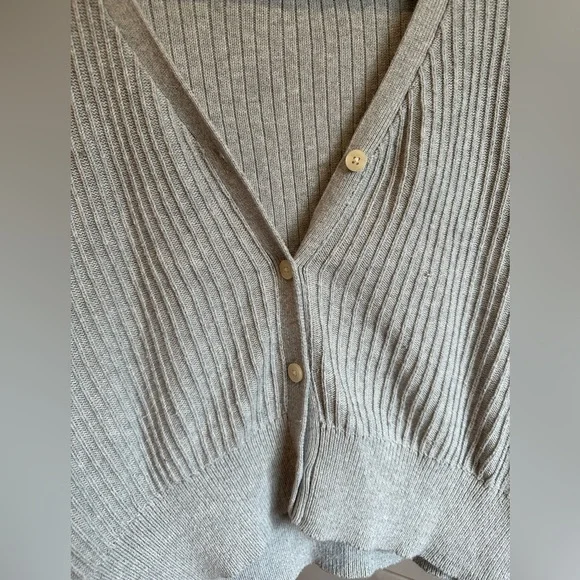 Frank and Oak | Grey Button Front Cardigan - Picture 2 of 8